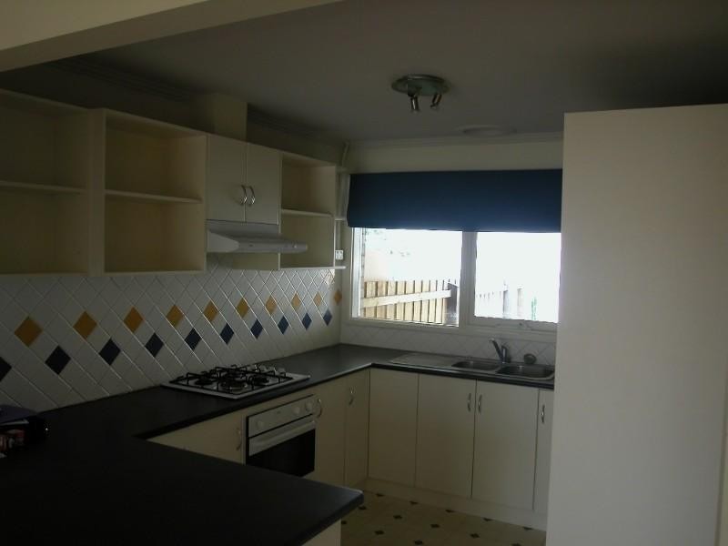 2/39 Maribyrnong Road, Ascot Vale VIC 3032