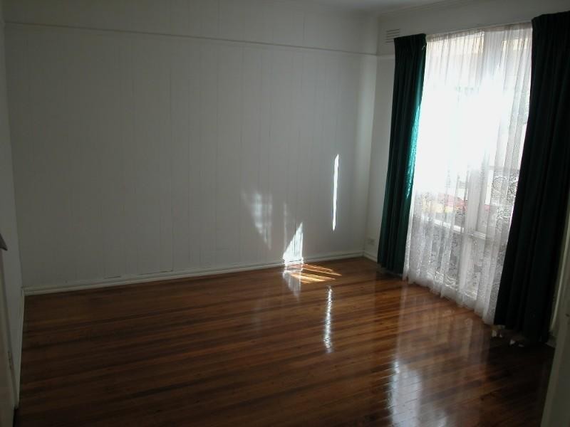 2/39 Maribyrnong Road, Ascot Vale VIC 3032