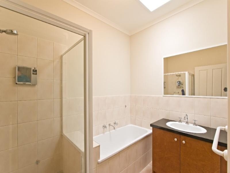 1/247 Derby Street, Pascoe Vale VIC 3044