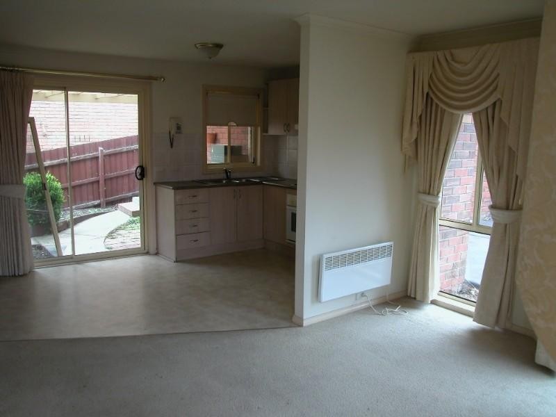 2/94 Railway Parade, Pascoe Vale VIC 3044