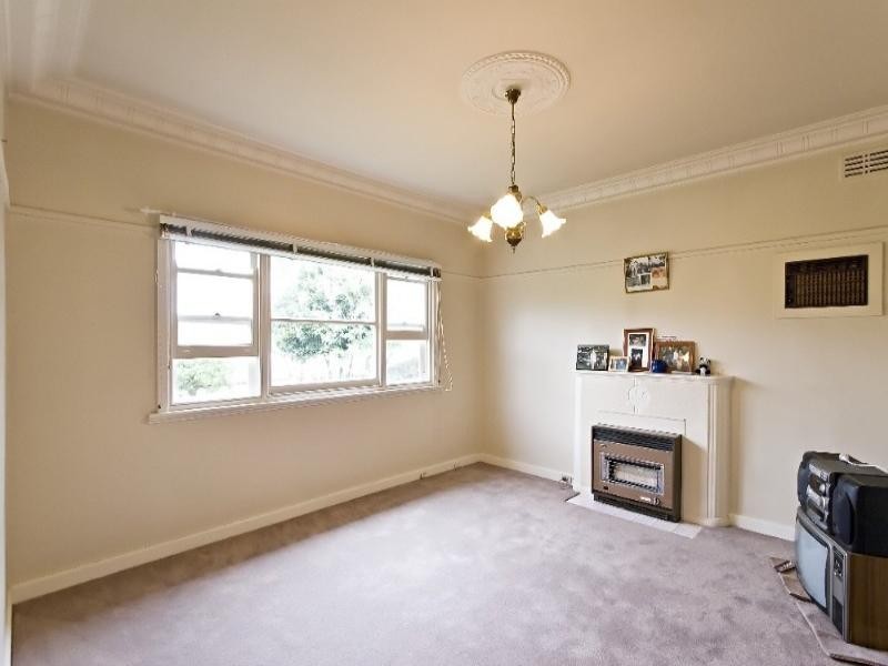 6 Merbein Street, Pascoe Vale VIC 3044