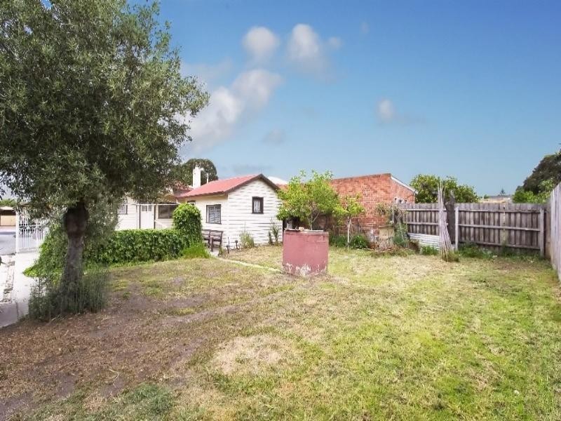 6 Merbein Street, Pascoe Vale VIC 3044