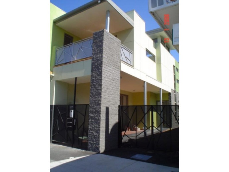 1/87 Gaffney Street, Coburg VIC 3058
