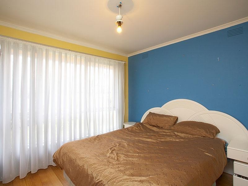 15 Somerlayton Crescent, Fawkner VIC 3060