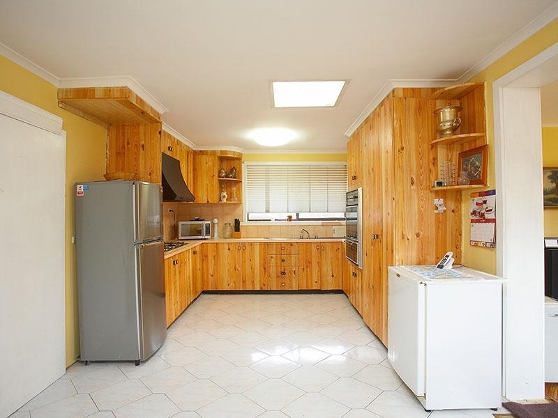 15 Somerlayton Crescent, Fawkner VIC 3060