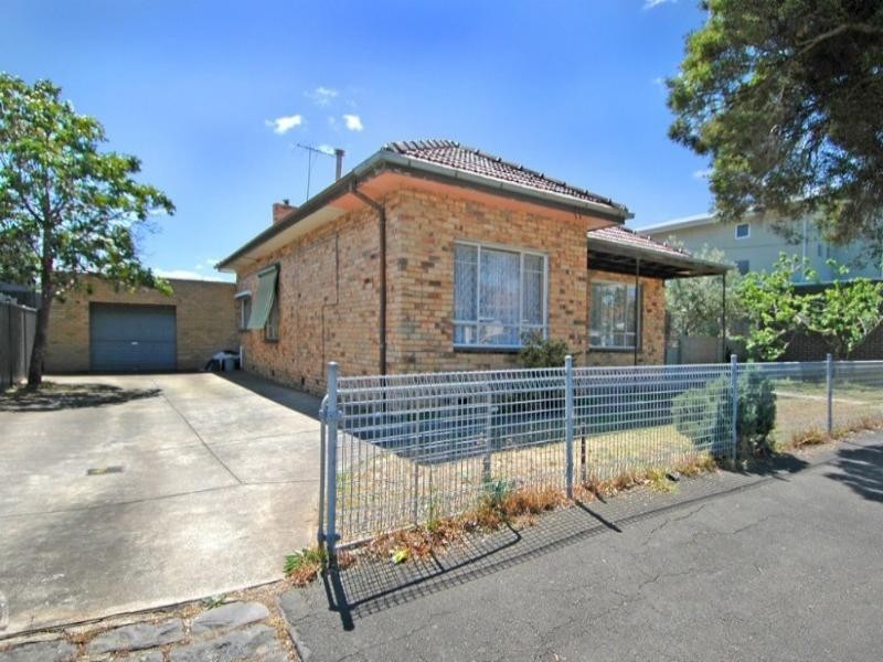 2 Cumming Street, Brunswick West VIC 3055