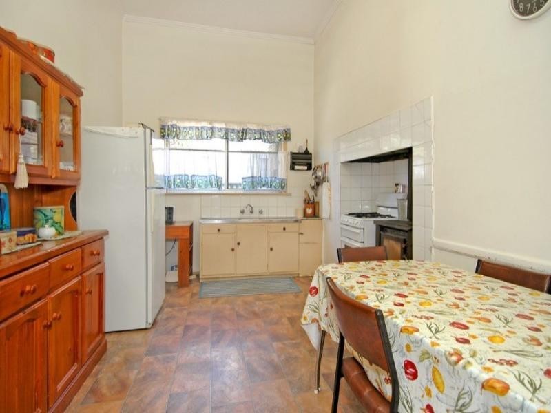 2 Cumming Street, Brunswick West VIC 3055