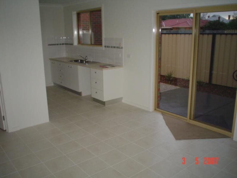 2/31 Tucker Street, Fawkner VIC 3060