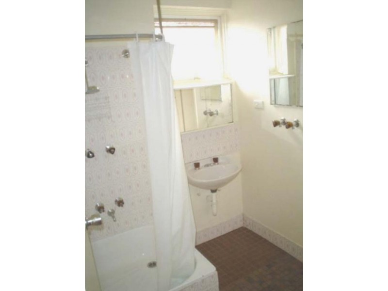 4/12 Hudson Street, Coburg VIC 3058