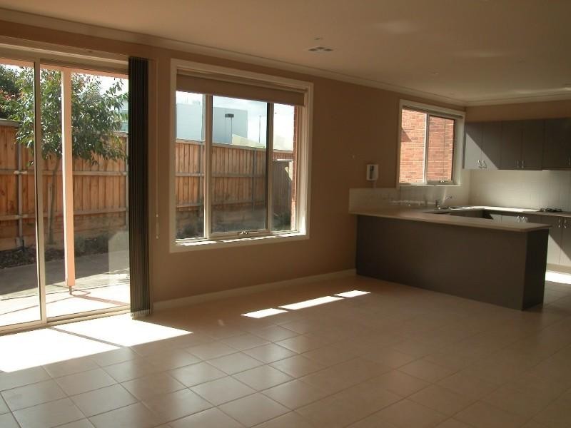 18/19-23 Overton Lea BoulevaRoad, Sydenham VIC 3037