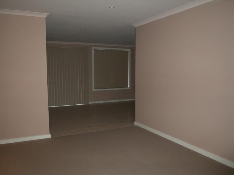 18/19-23 Overton Lea BoulevaRoad, Sydenham VIC 3037