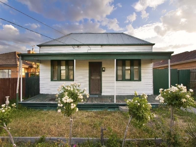 27 Queens Parade, Fawkner VIC 3060