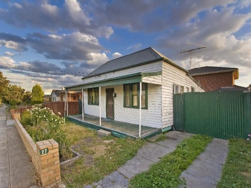 27 Queens Parade, Fawkner VIC 3060