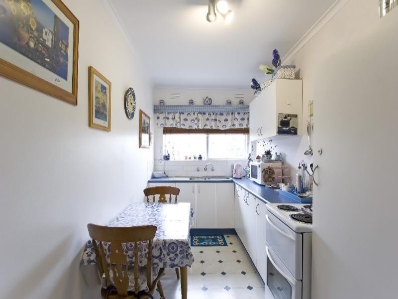 5/2 Passfield Street, Brunswick West VIC 3055