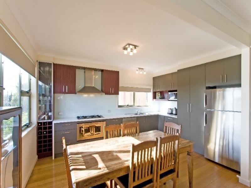 2 Rainer Street, Pascoe Vale South VIC 3044