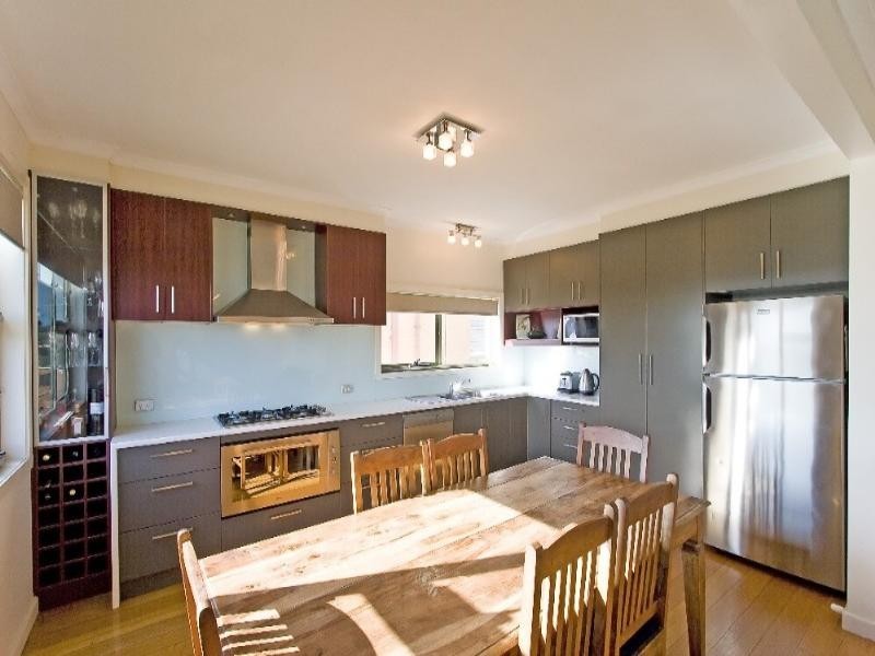 2 Rainer Street, Pascoe Vale South VIC 3044