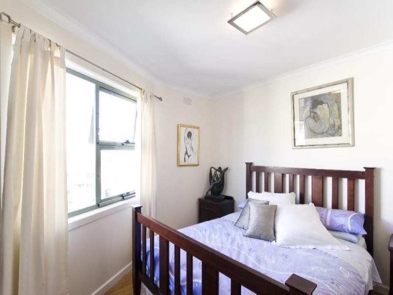 2 Rainer Street, Pascoe Vale South VIC 3044