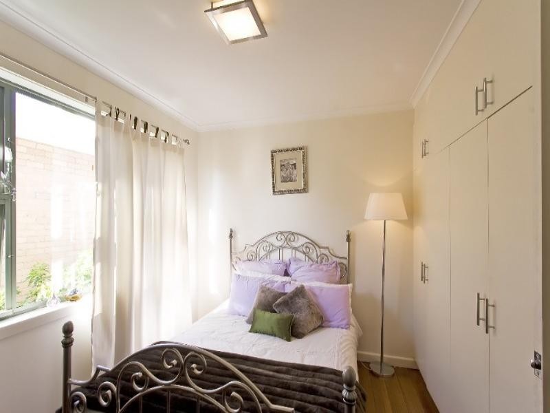 2 Rainer Street, Pascoe Vale South VIC 3044