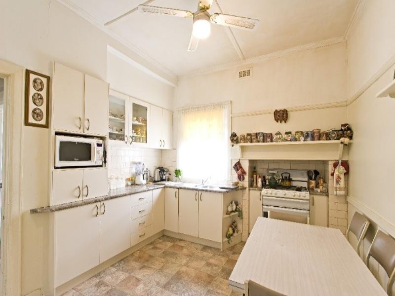 23 Trenoweth Street, Brunswick West VIC 3055