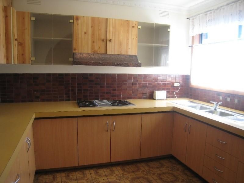 26 Dennis Street, Lalor VIC 3075