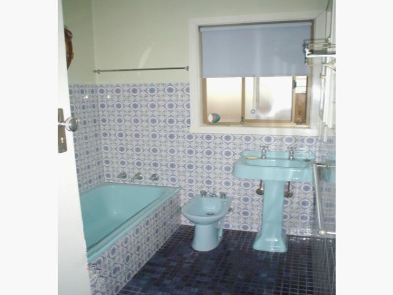 18 Lock Street, Fawkner VIC 3060