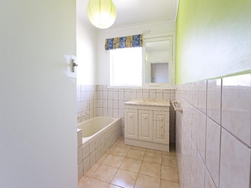 499 Mahoneys Road, Fawkner VIC 3060