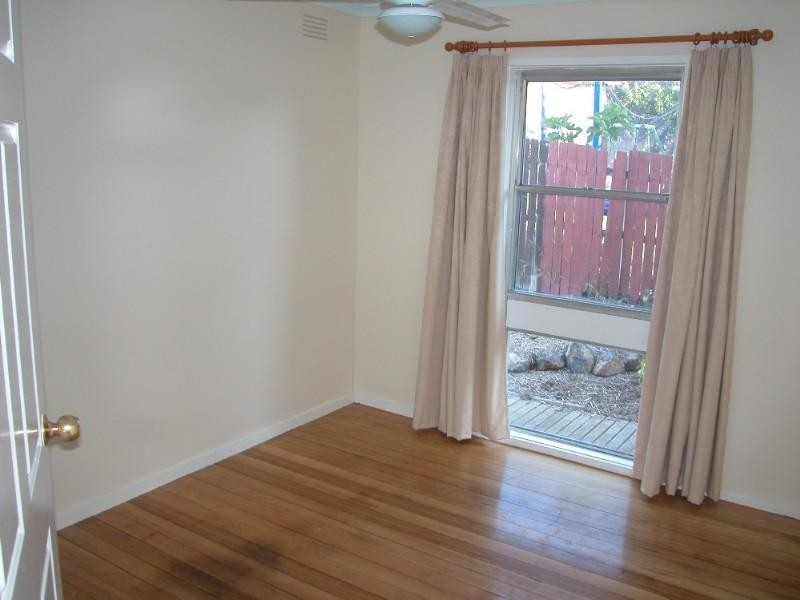 10 Lubeck Court, Meadow Heights VIC 3048