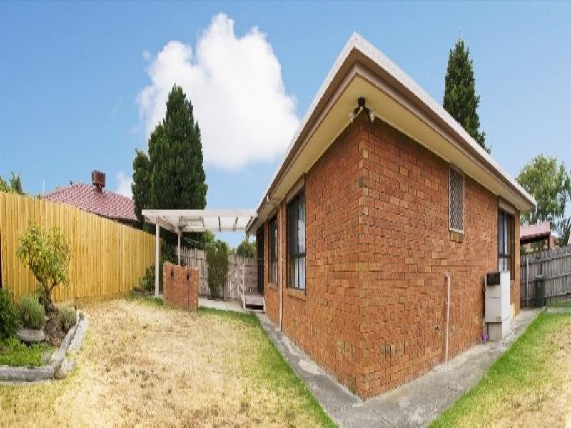 2 Conifer Court, Mill Park VIC 3082