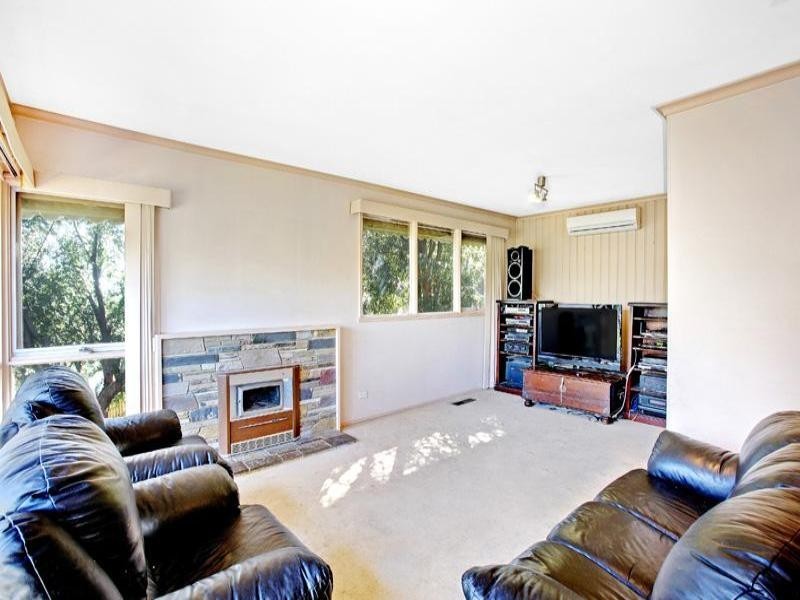 18 Cleve Road, Pascoe Vale South VIC 3044