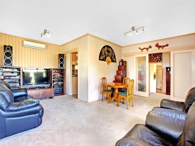 18 Cleve Road, Pascoe Vale South VIC 3044