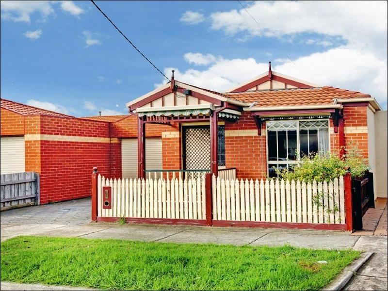 16 Francis Street, Hadfield VIC 3046