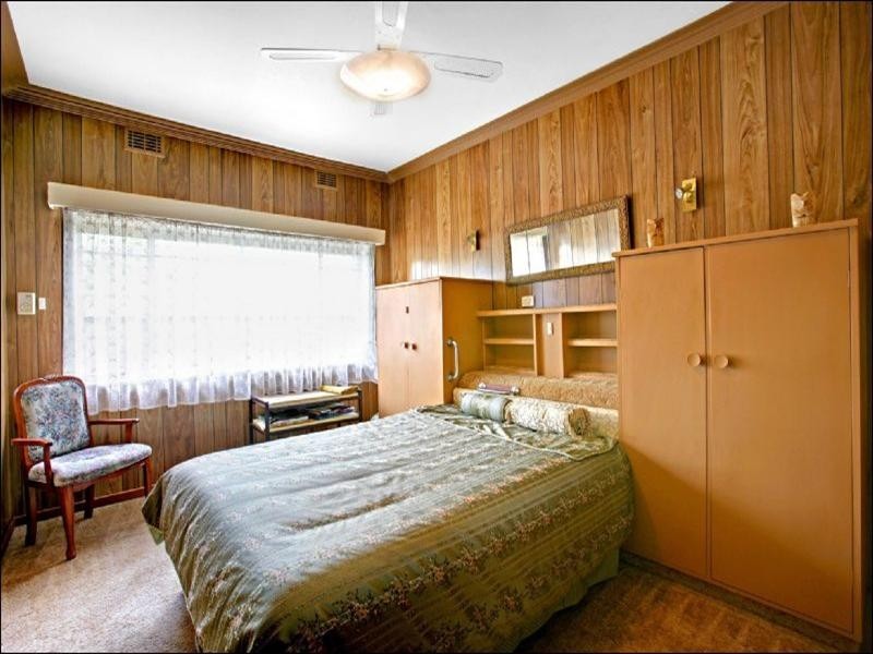 18 Winona Grove, Pascoe Vale South VIC 3044