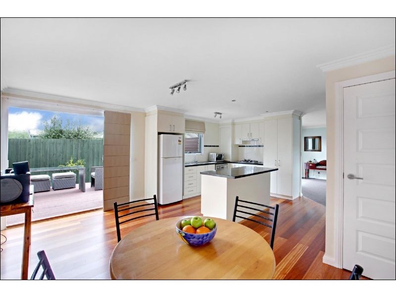 5A Raeburn Street, Pascoe Vale VIC 3044