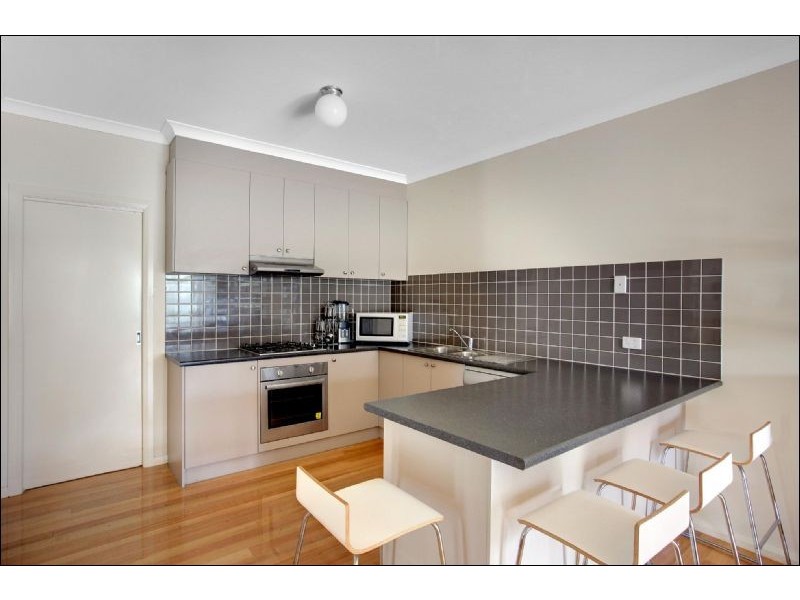 27 Reynolds Parade, Pascoe Vale South VIC 3044