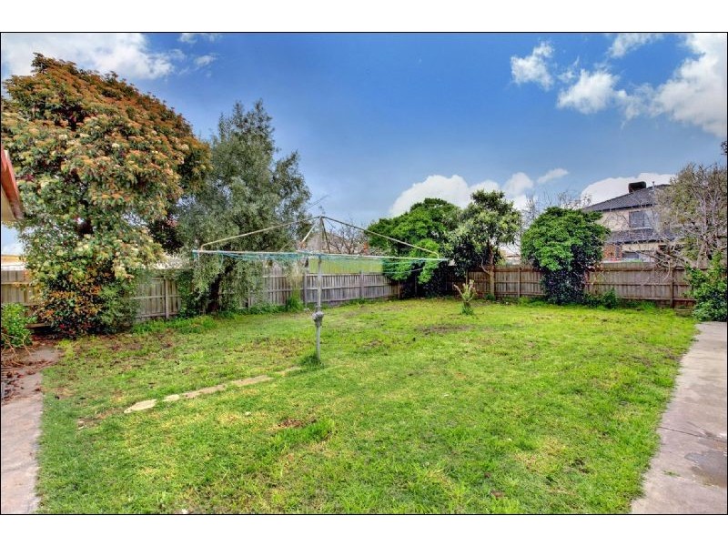 16 Preston Street, Fawkner VIC 3060