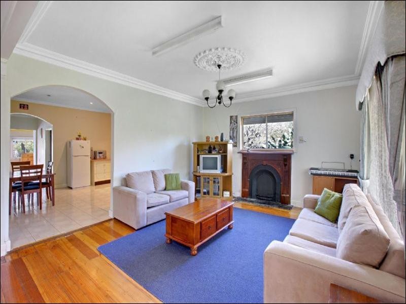24 Justin Avenue, Glenroy VIC 3046