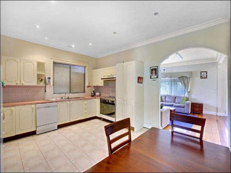 24 Justin Avenue, Glenroy VIC 3046