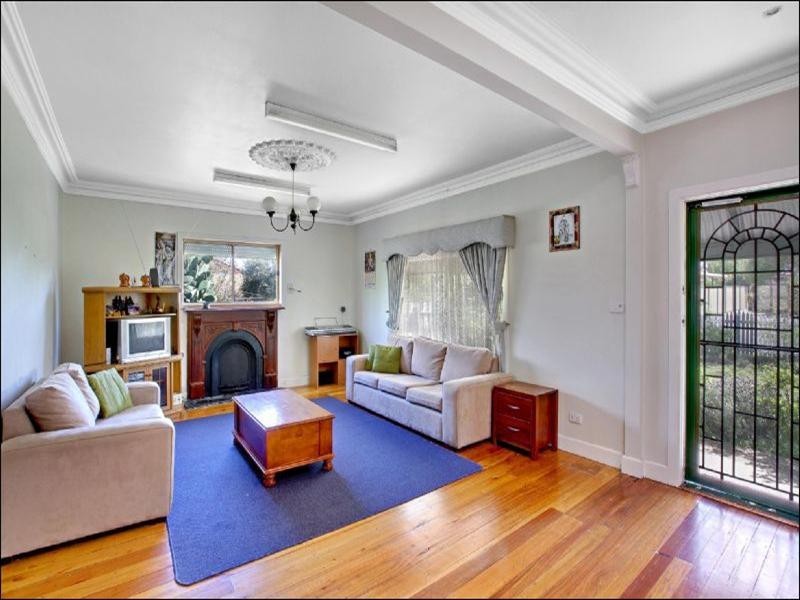24 Justin Avenue, Glenroy VIC 3046