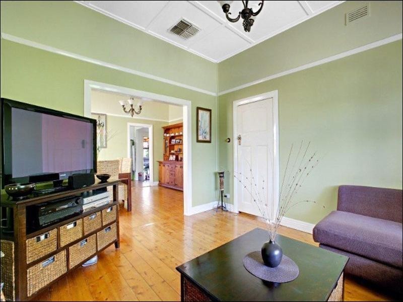 9 Holroyd Street, Coburg VIC 3058