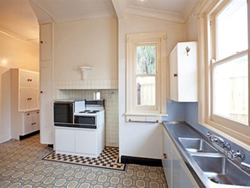 37 The Esplanade, Geelong VIC 3220