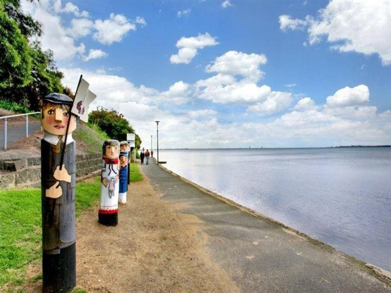 37 The Esplanade, Geelong VIC 3220