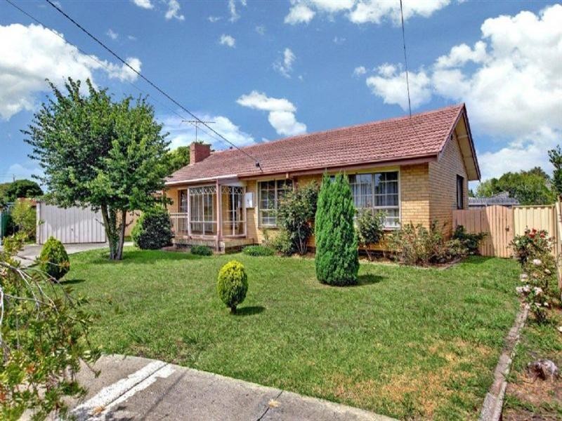 9 Wroxham Court, Fawkner VIC 3060