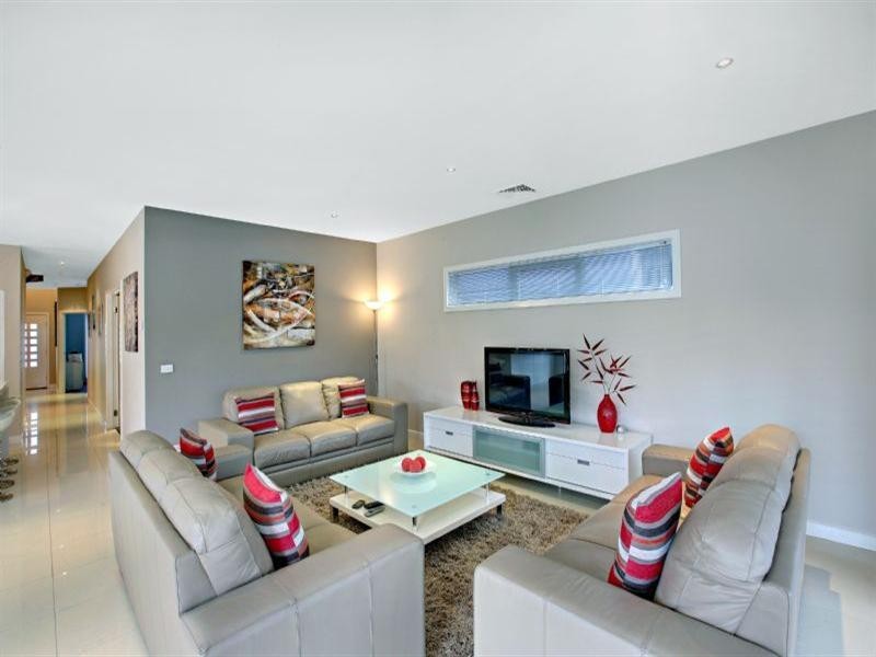 7 Yorkshire Street, Pascoe Vale VIC 3044