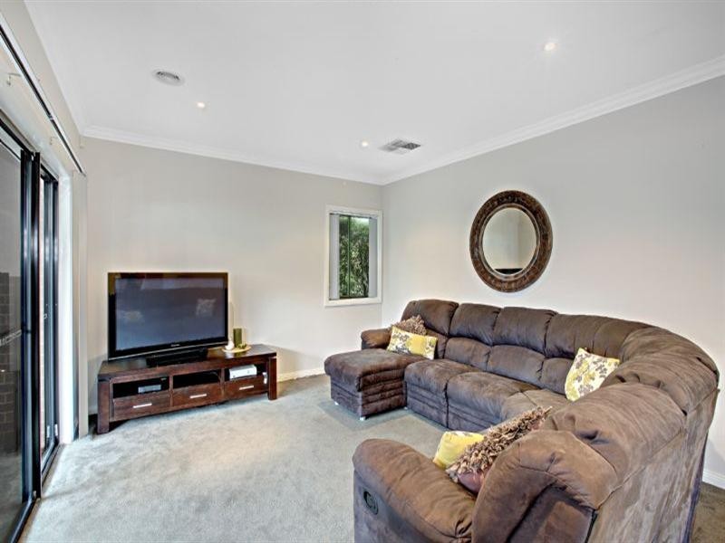 2/27 Dorset Road, Pascoe Vale VIC 3044