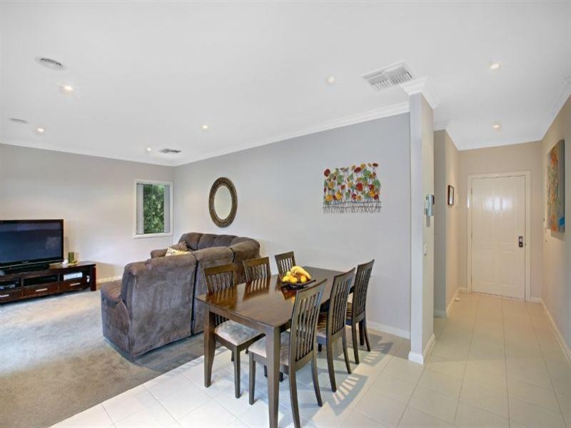 2/27 Dorset Road, Pascoe Vale VIC 3044