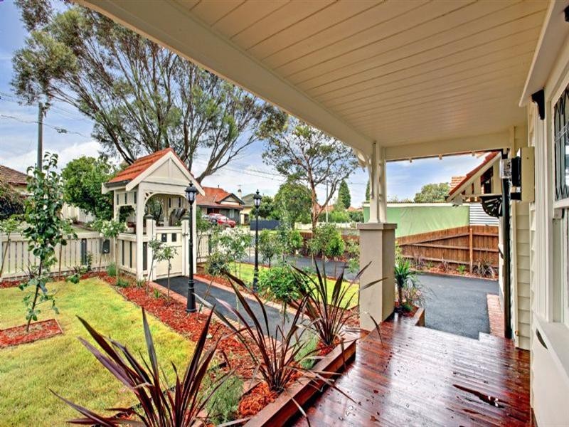 11 Mashoobra Street, Coburg North VIC 3058