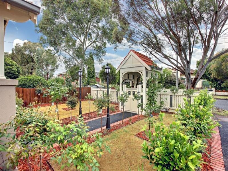 11 Mashoobra Street, Coburg North VIC 3058