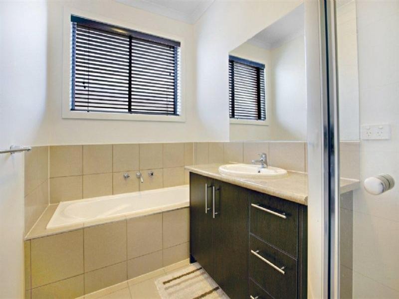 26 Black Range Avenue, Craigieburn VIC 3064