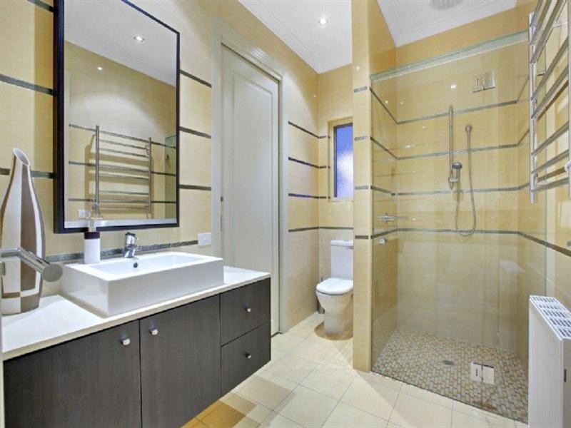 25 Hazel Grove, Pascoe Vale VIC 3044