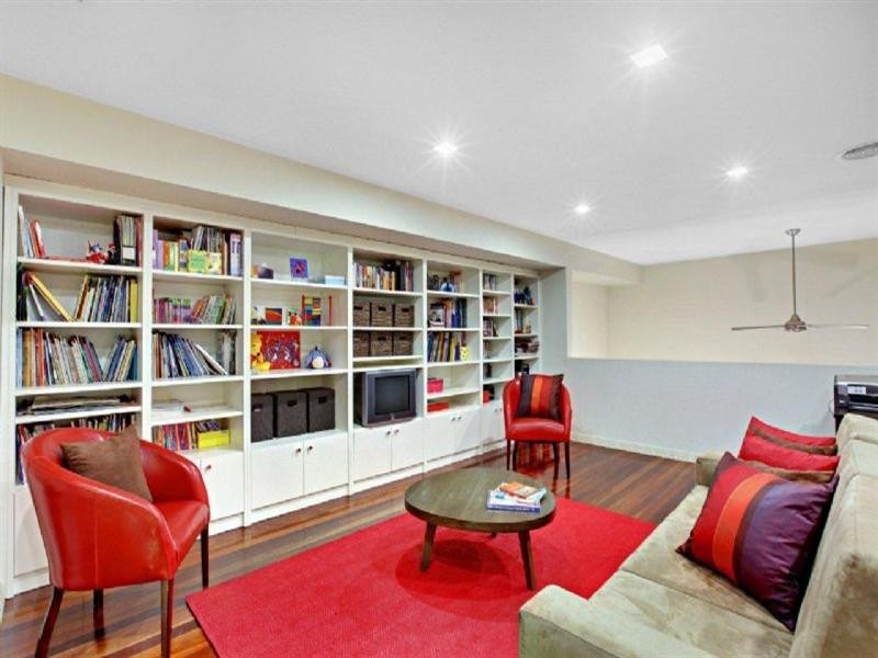 25 Hazel Grove, Pascoe Vale VIC 3044